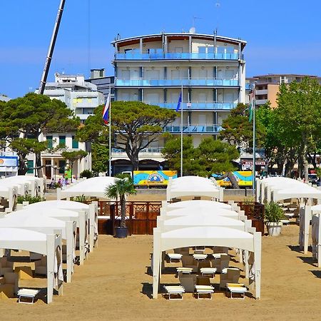 Sunbeach Apartments Lignano Sabbiadoro Dış mekan fotoğraf