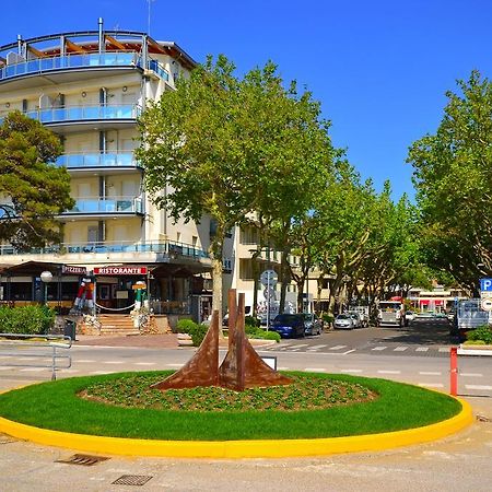Sunbeach Apartments Lignano Sabbiadoro Dış mekan fotoğraf
