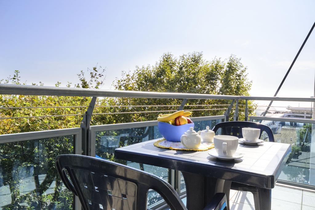 Sunbeach Apartments Lignano Sabbiadoro Dış mekan fotoğraf